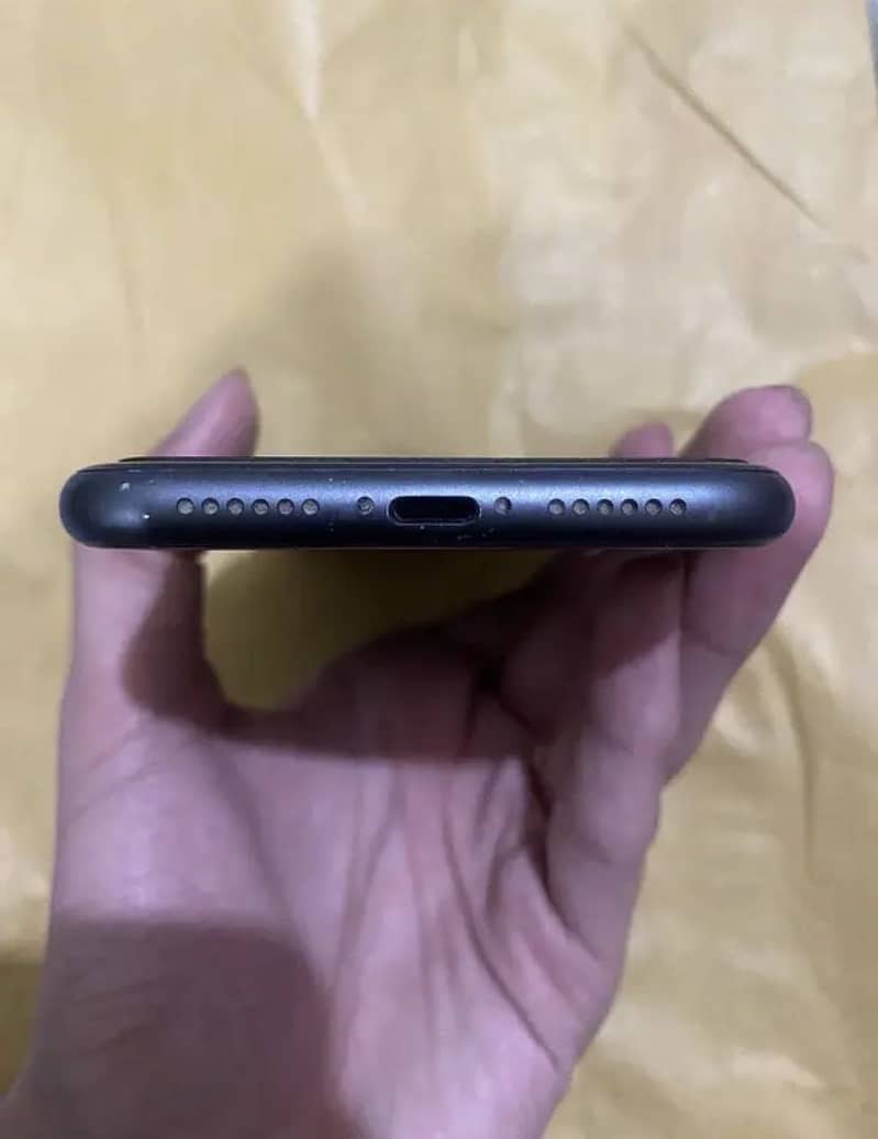 Apple iPhone 11 5