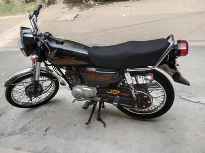 Honda 125 for sale read add all ok fixed price