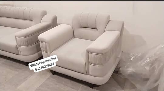 بہترین کوالٹی کا آرام دہ اور زبردست صوفہ برائے فروخت۔
