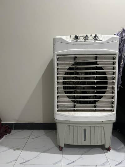 Asia room Air cooler Medium size  3 speed  Working  9/10