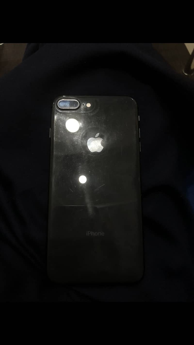 Apple iPhone 8 Plus 2