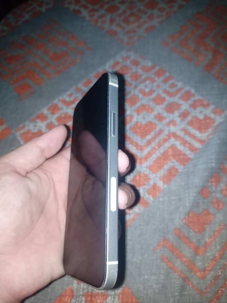 Apple iPhone 12 2