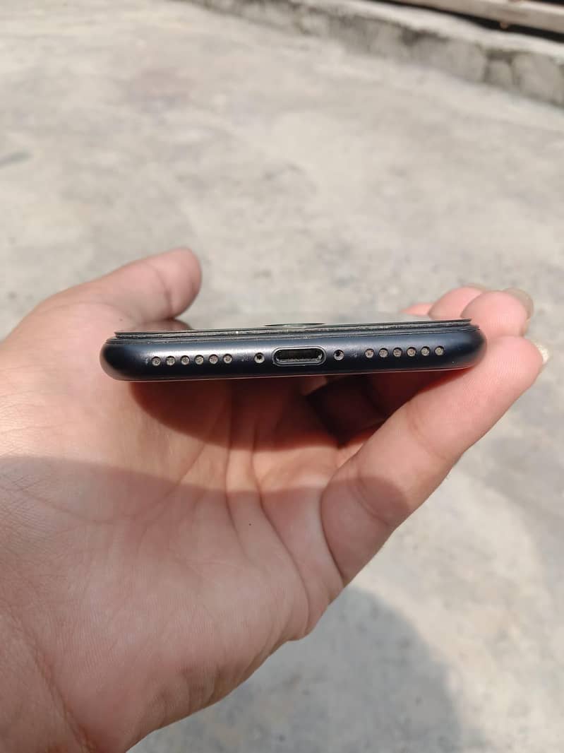 Apple iPhone SE 4