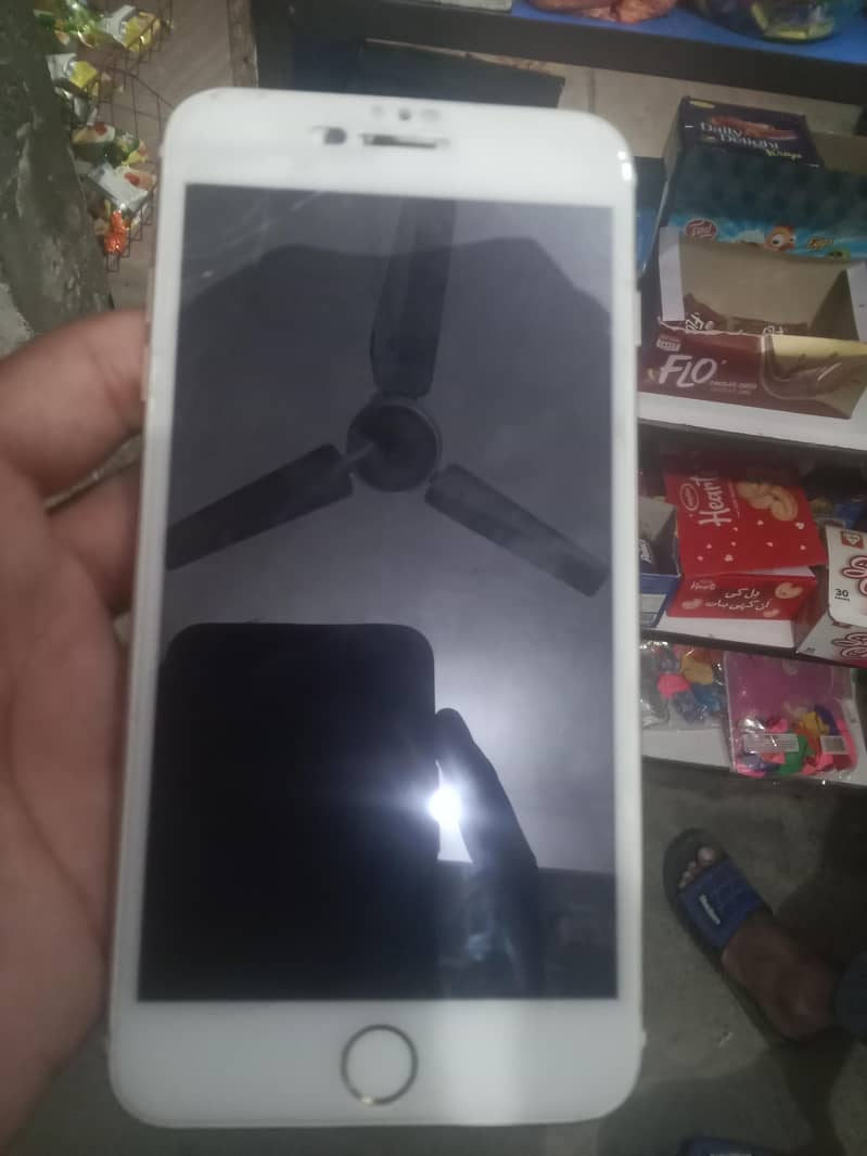 Apple iPhone 6S Plus 1