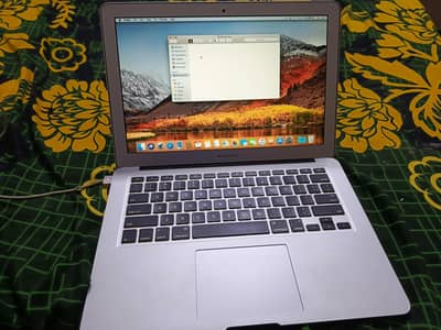 Apple MacBook Air 13-inch 2017 – Excellent Condition