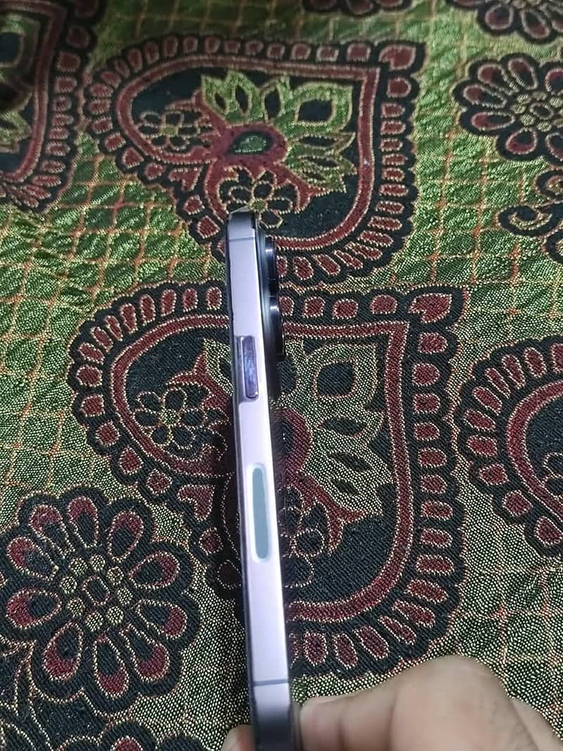 Apple iPhone 14 Pro 1