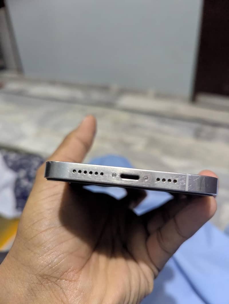 Apple iPhone 12 Pro Max 4