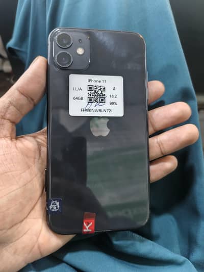I phone 11 64Gb water pack