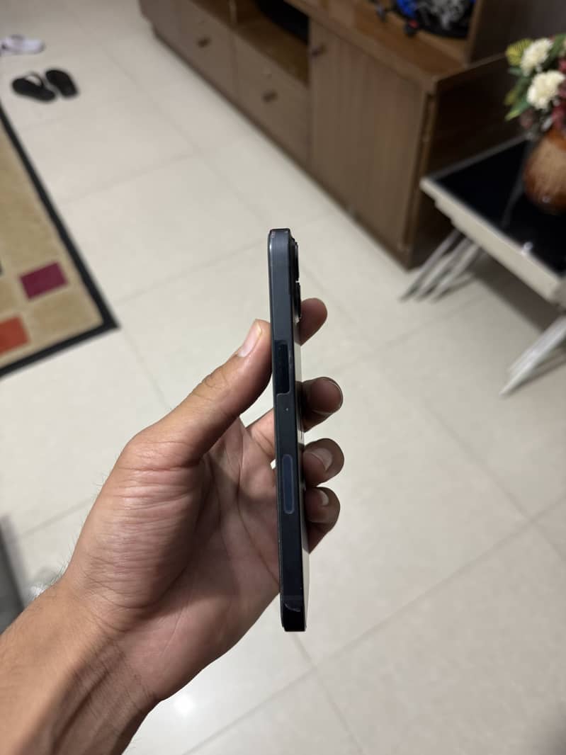 iPhone 13 jv 1