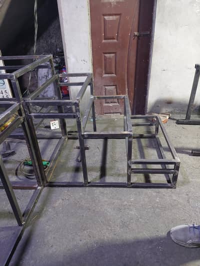factory may kam k liye welder or helper ki zaroorat hai