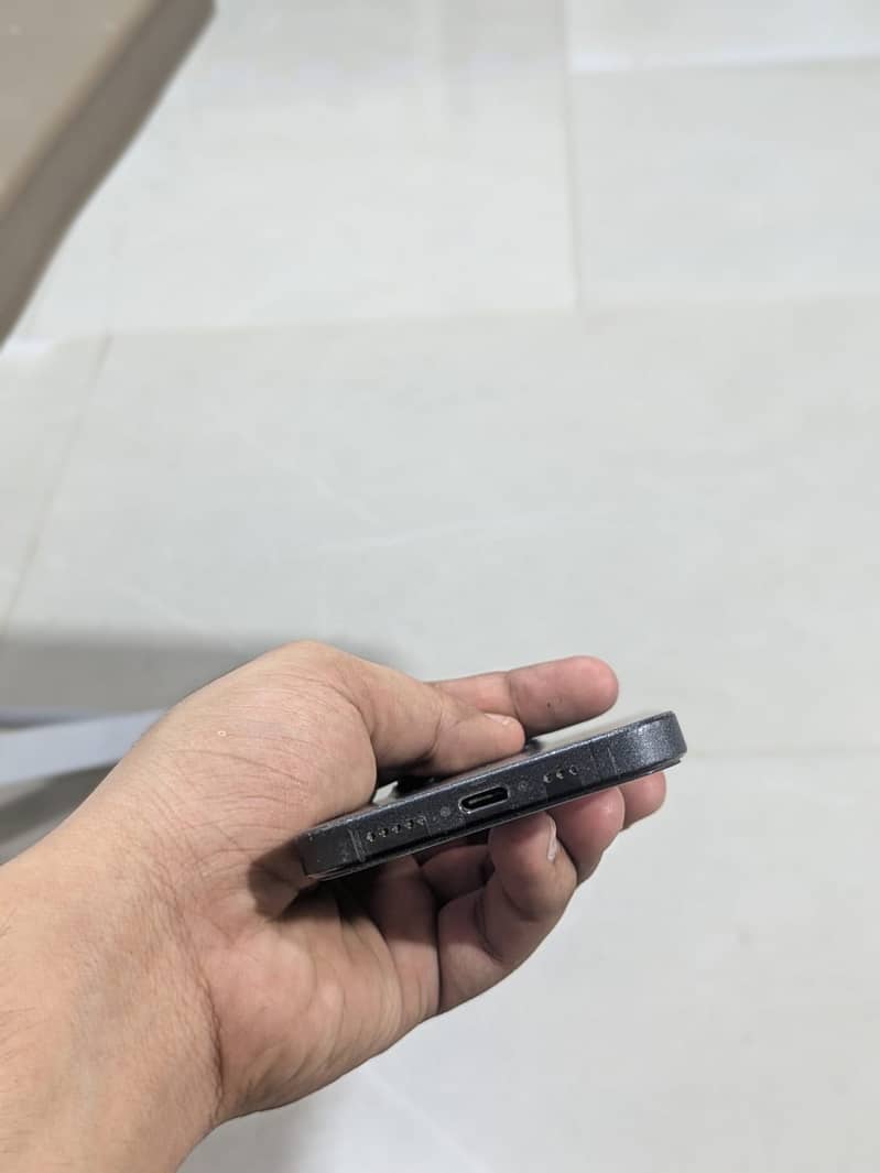 Apple iPhone 15 Pro 6