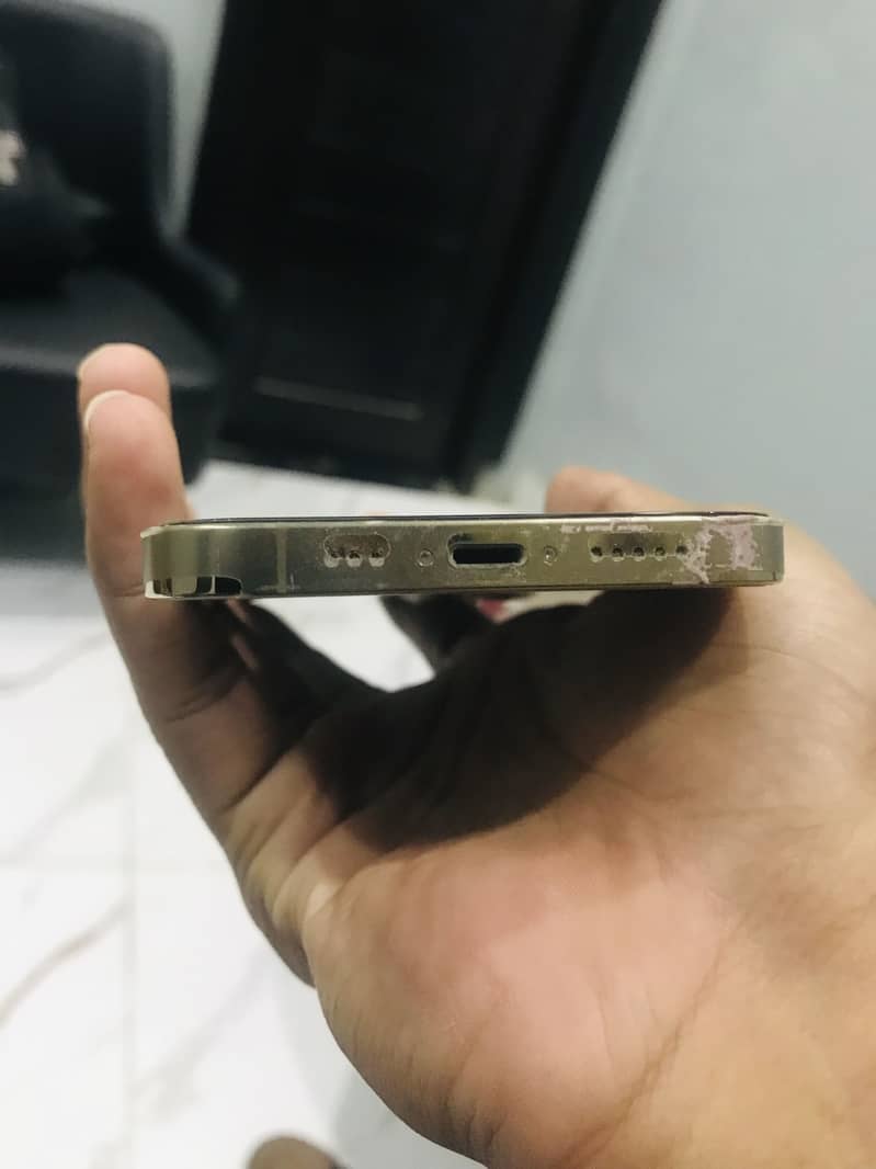 Apple iPhone 12 Pro 3