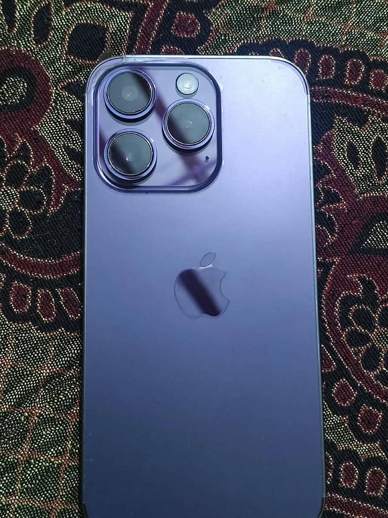 Apple iPhone 14 Pro 1