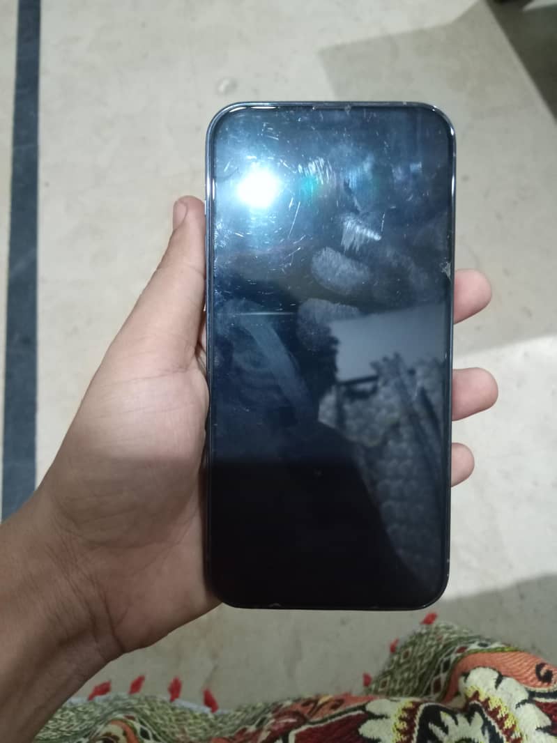 Apple iPhone 13 Pro Max 3