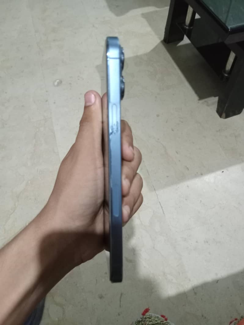 Apple iPhone 13 Pro Max 4