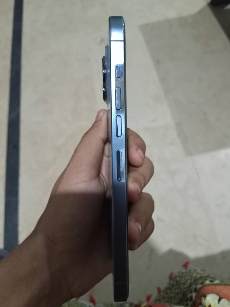 Apple iPhone 13 Pro Max 5