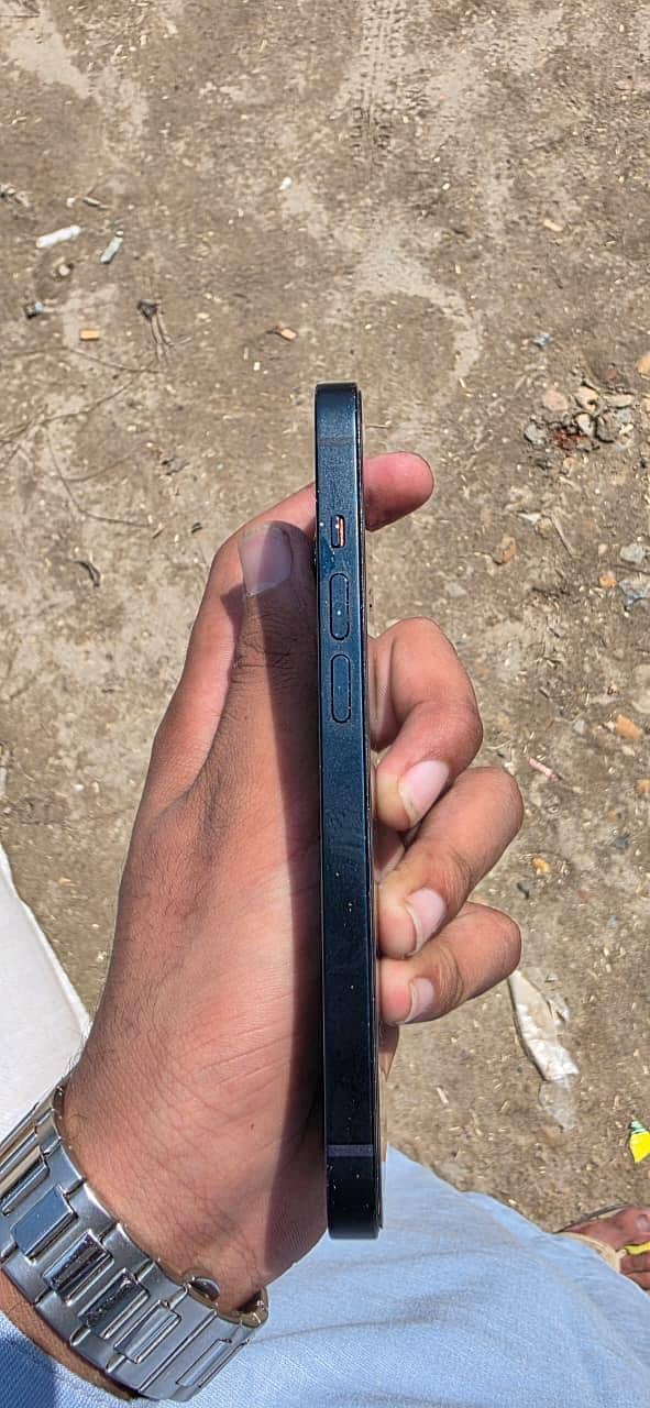 Apple iPhone 14jv 4