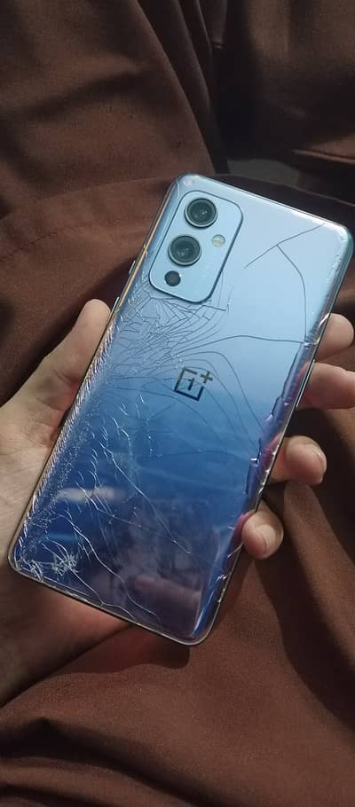 One Plus 9  ( 8+8  128 )
