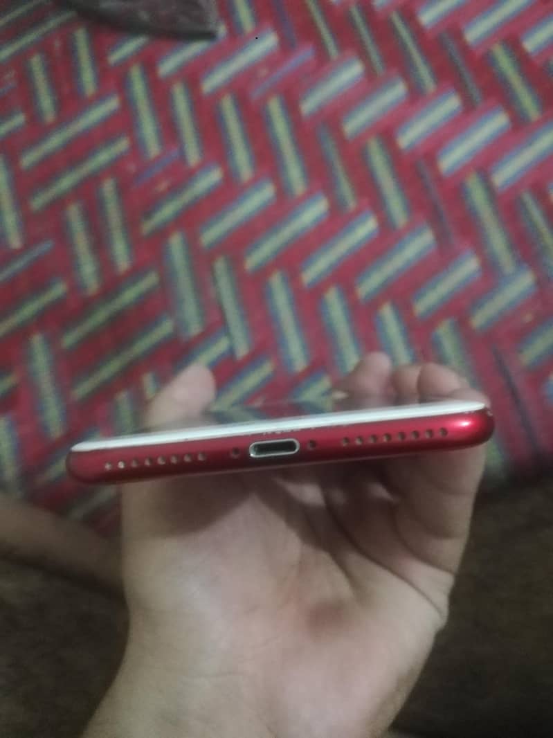 Apple iPhone 7 Plus 0