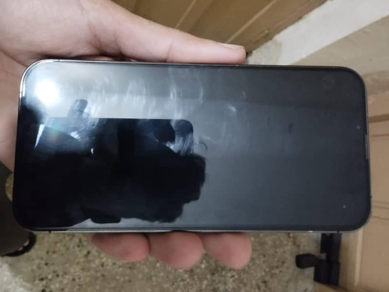 Apple iPhone 13 Pro Max 4