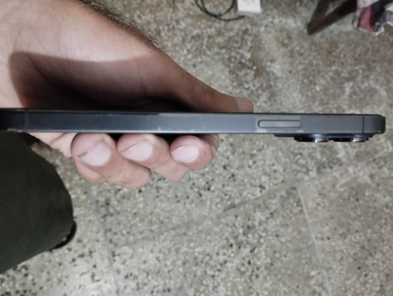 Apple iPhone 13 Pro Max 6