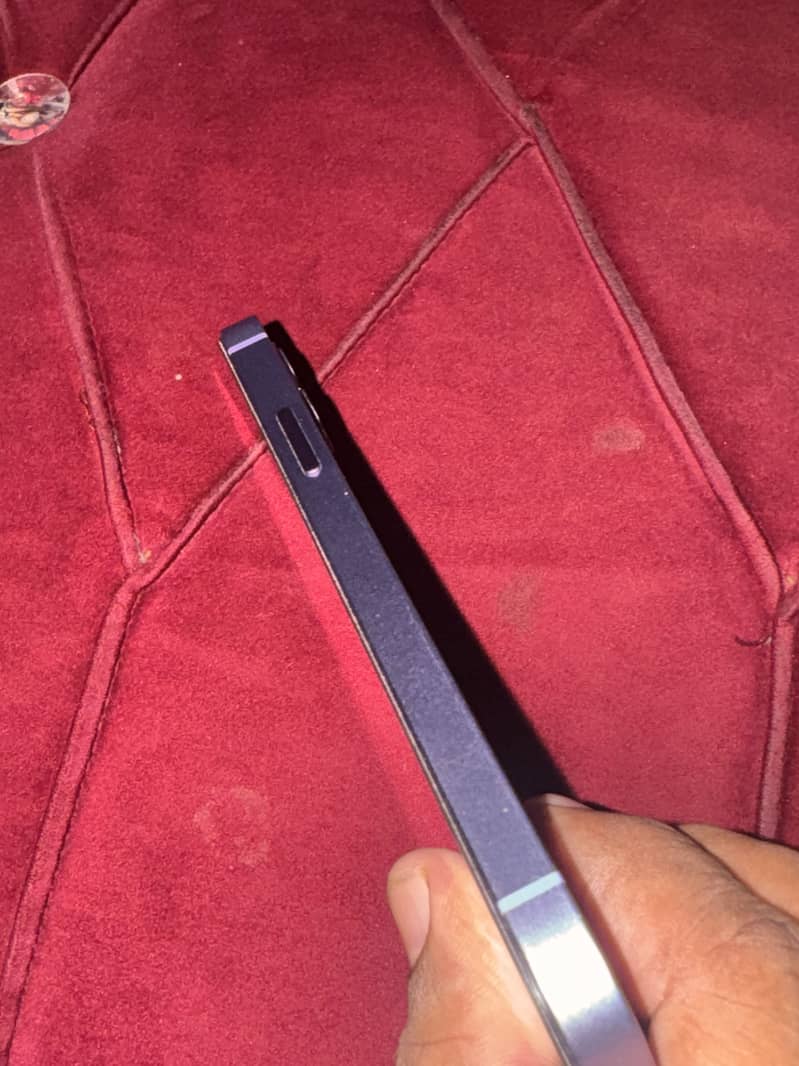 Apple iPhone 12 3