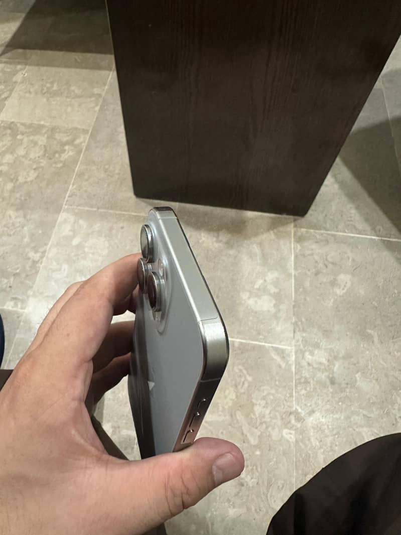 Apple iPhone 15 Pro Max 5