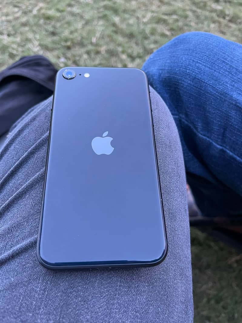 Apple iPhone SE 0