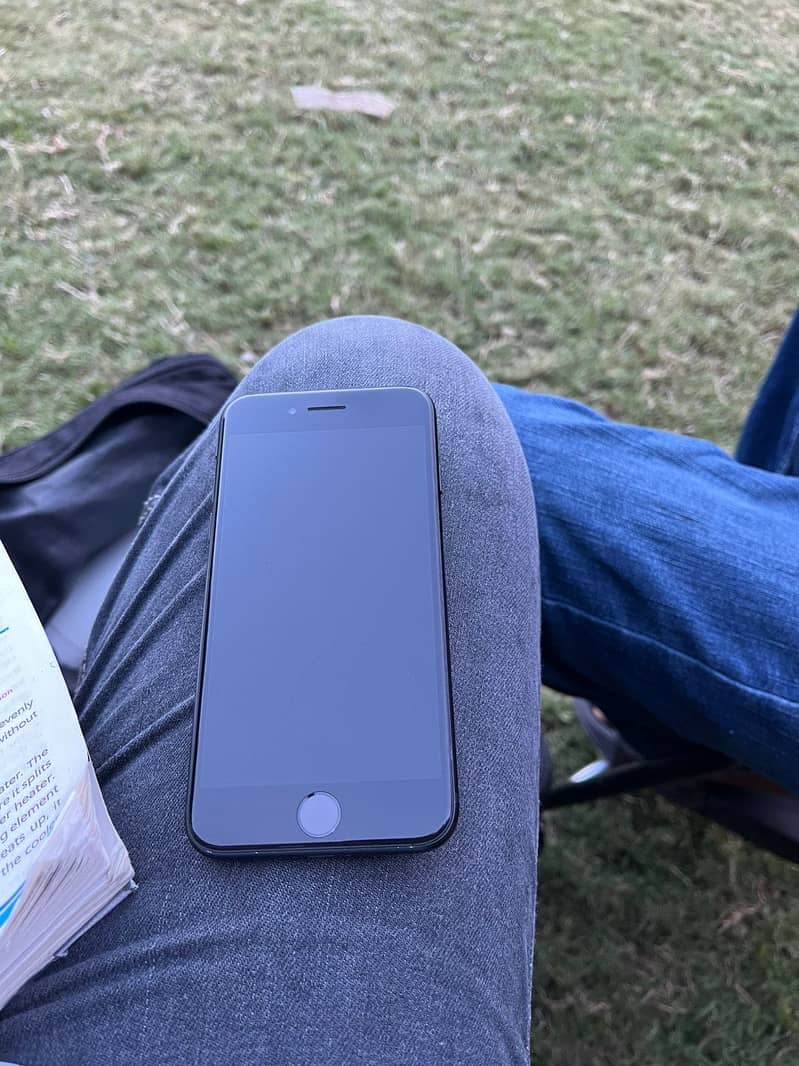 Apple iPhone SE 3