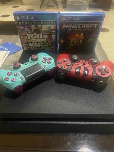 Playstation 4 slim 500GB - Excellent Condition - 2 Original Controller