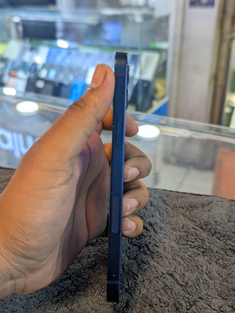 Apple iPhone12 5