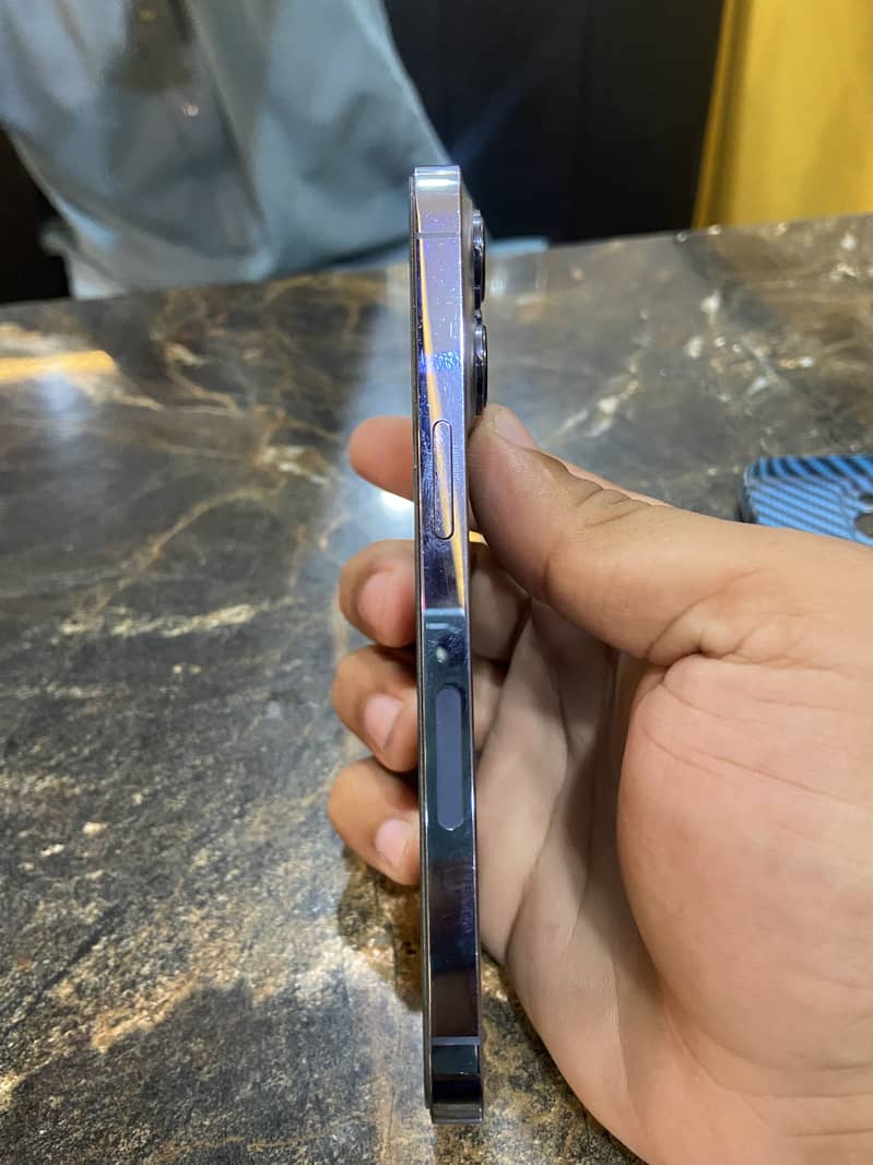 Apple iPhone 13 Pro 6
