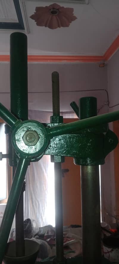 hand moulding