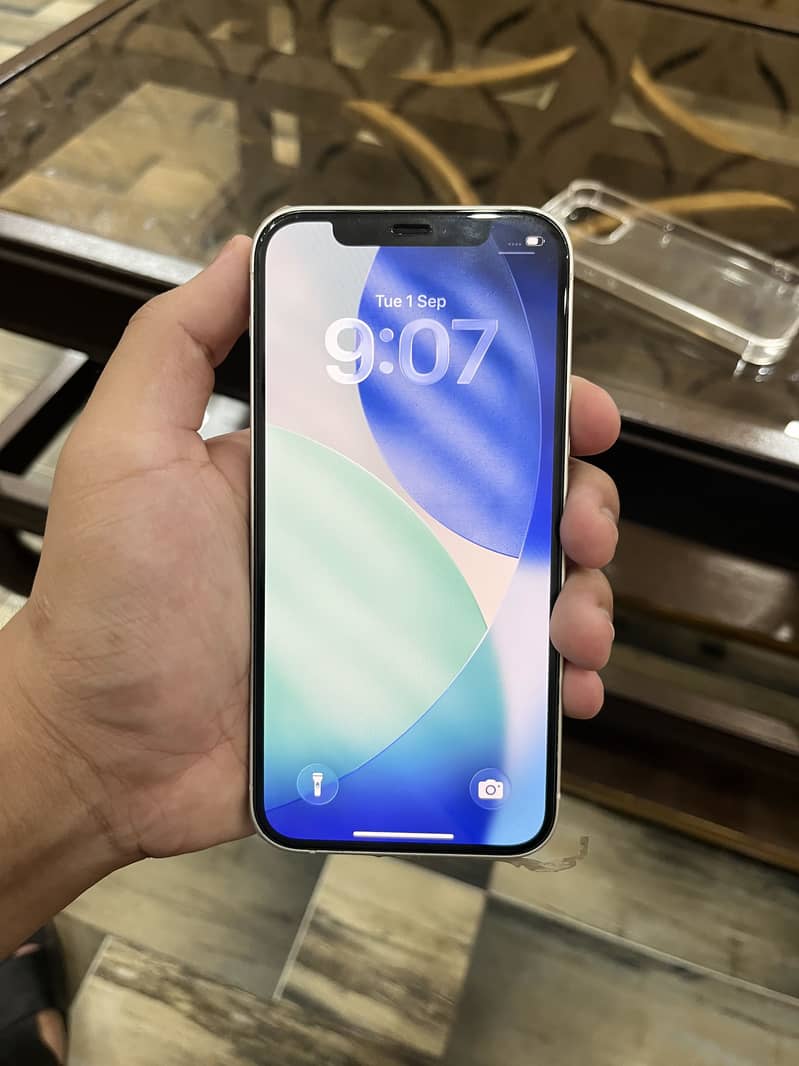 Apple iPhone 12 2