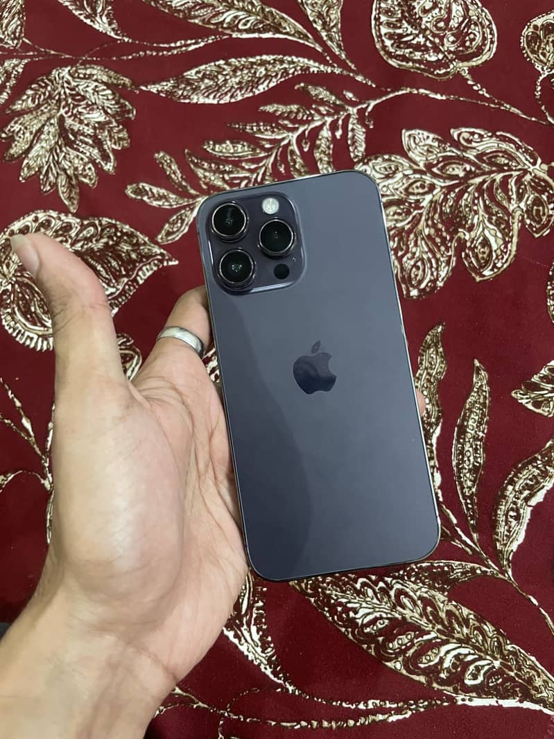 Apple iPhone 14 Pro Max 0
