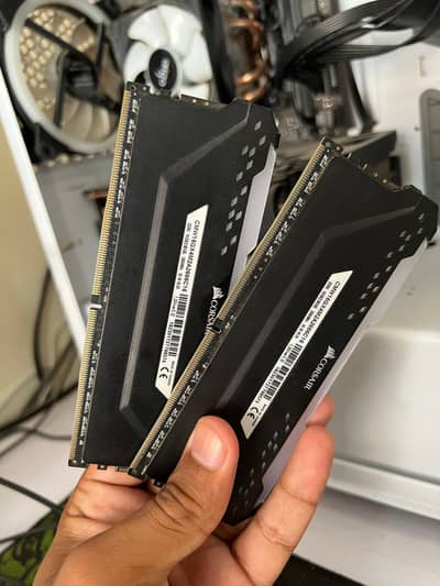 Corsair Vengeance PRO rgb 16gb (8+8)