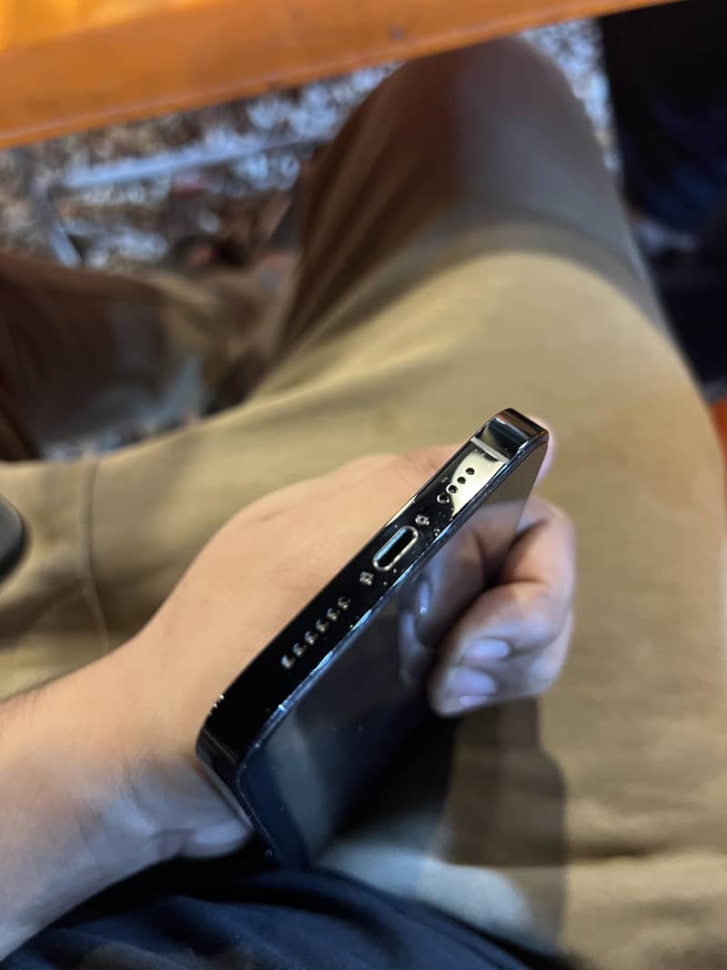 Apple iPhone 14 Pro Max 1