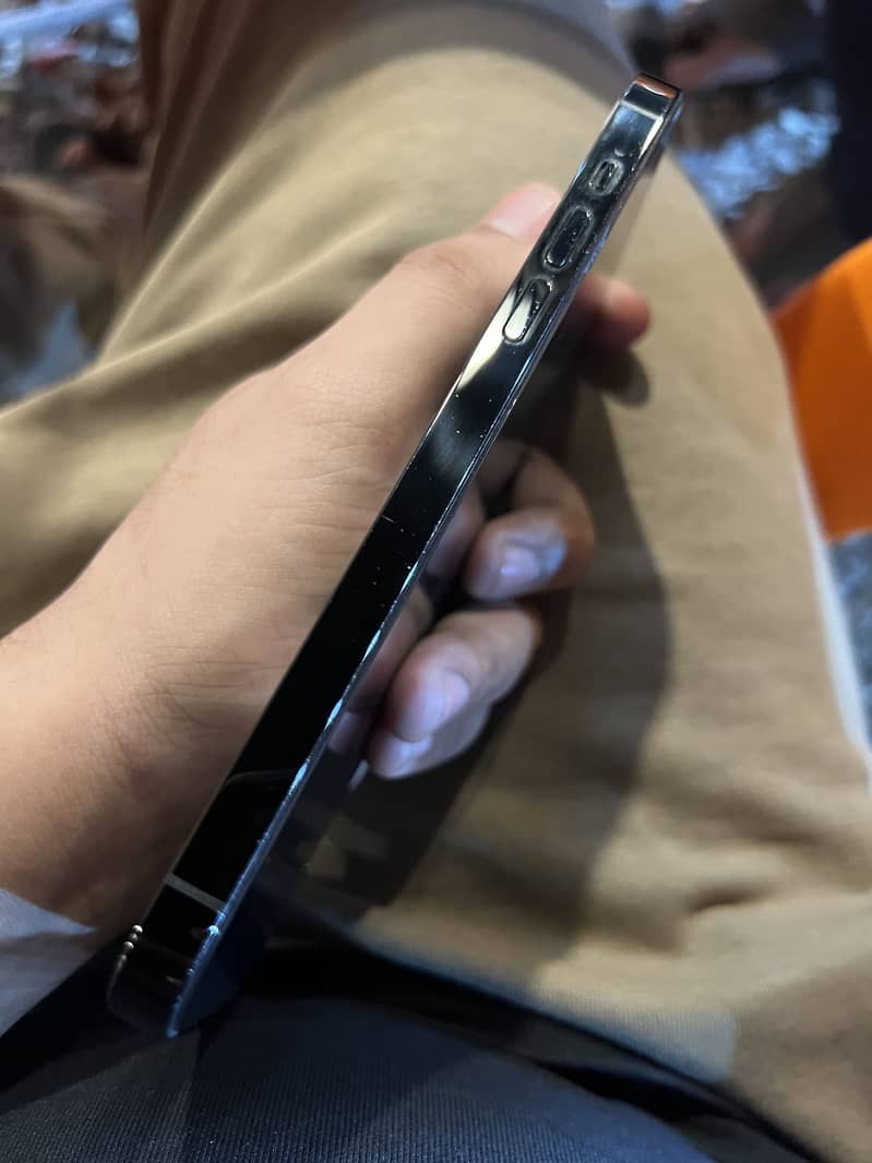 Apple iPhone 14 Pro Max 2