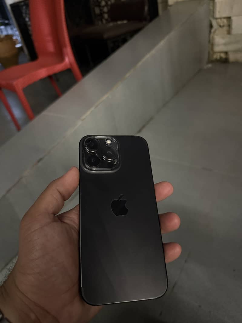 Iphone 16 pro max 1