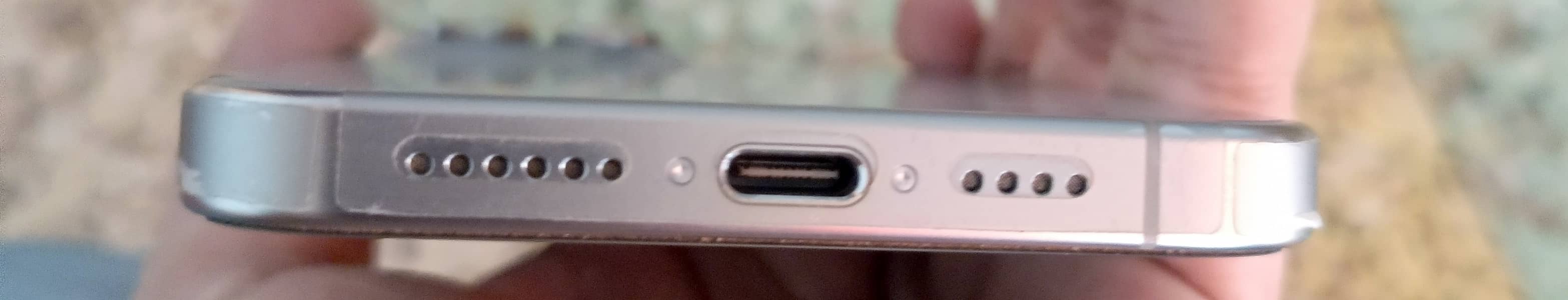 Apple iPhone 15 Pro Max 1