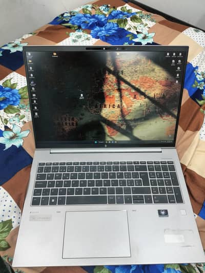 i7 12th-Gen | 32GB DDR5 Ram | 512 GB SSD NVMe | IRIS Graphics