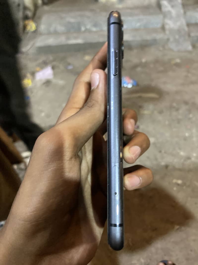 Apple iPhone 11 2