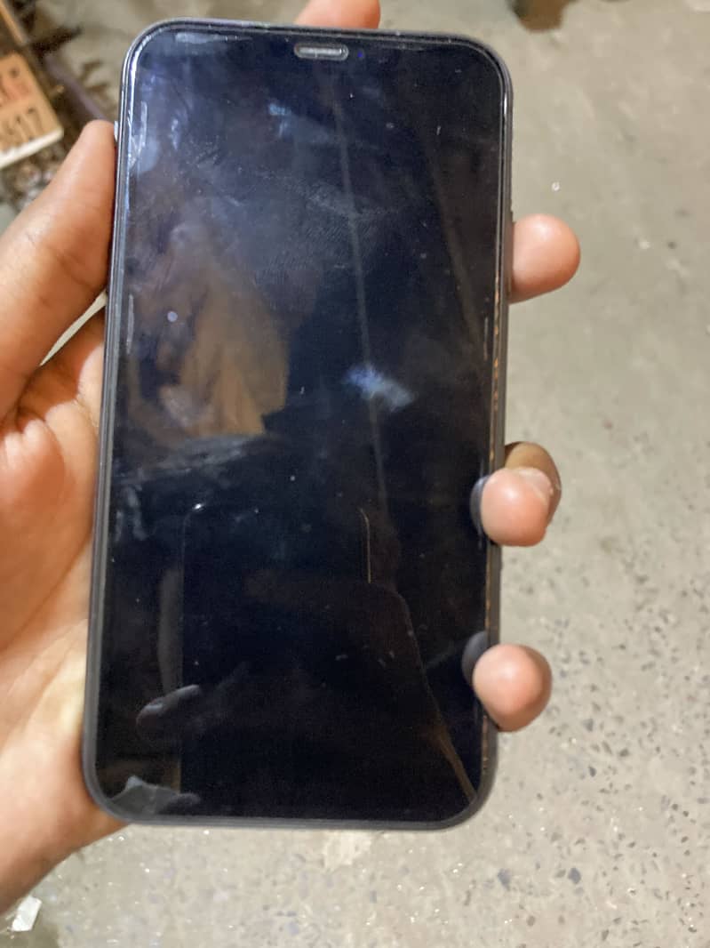Apple iPhone 11 7