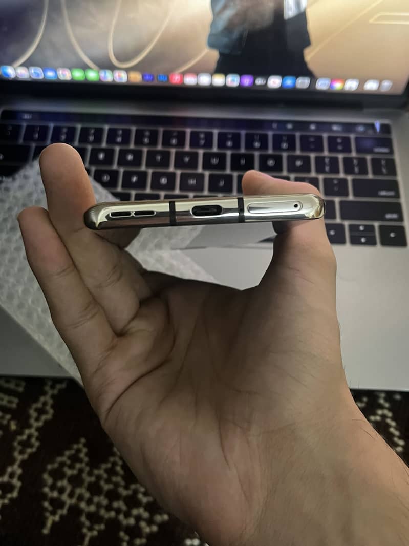 One Plus 8 pta single sim 2