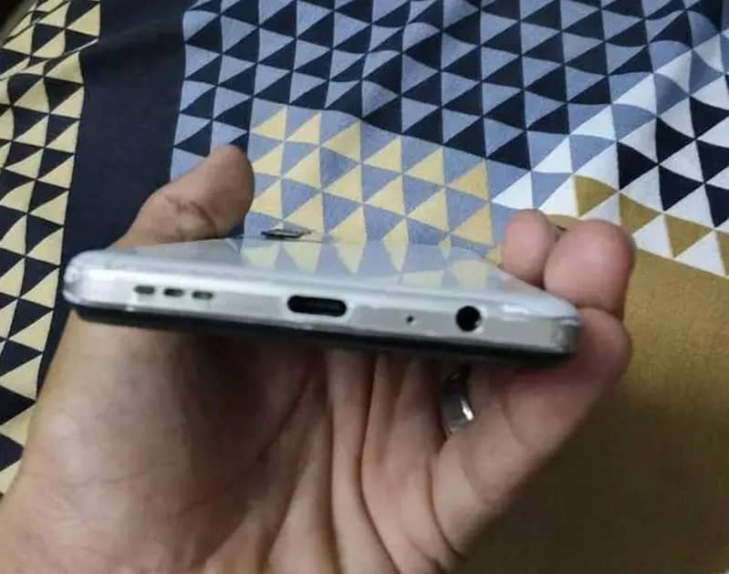 Tecno CAMON 18T 0