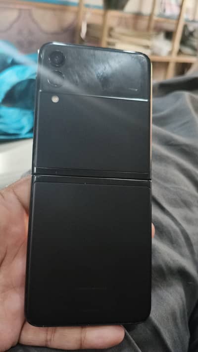 Samsung Mobile flip Z3