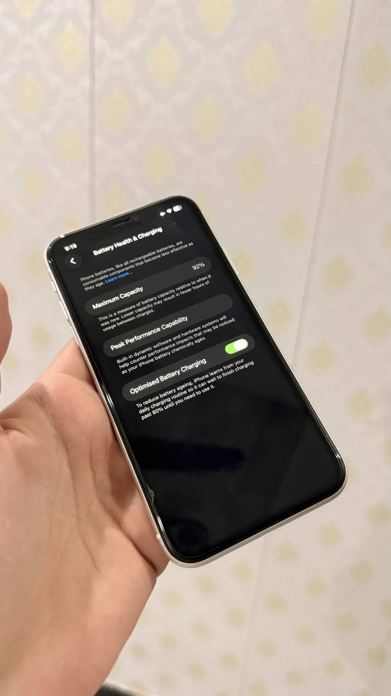 Apple iPhone 11 3