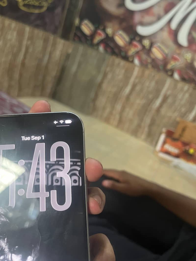 Apple iPhone 16 Pro 4