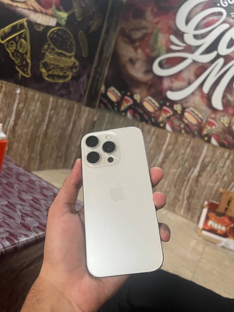 Apple iPhone 16 Pro 5