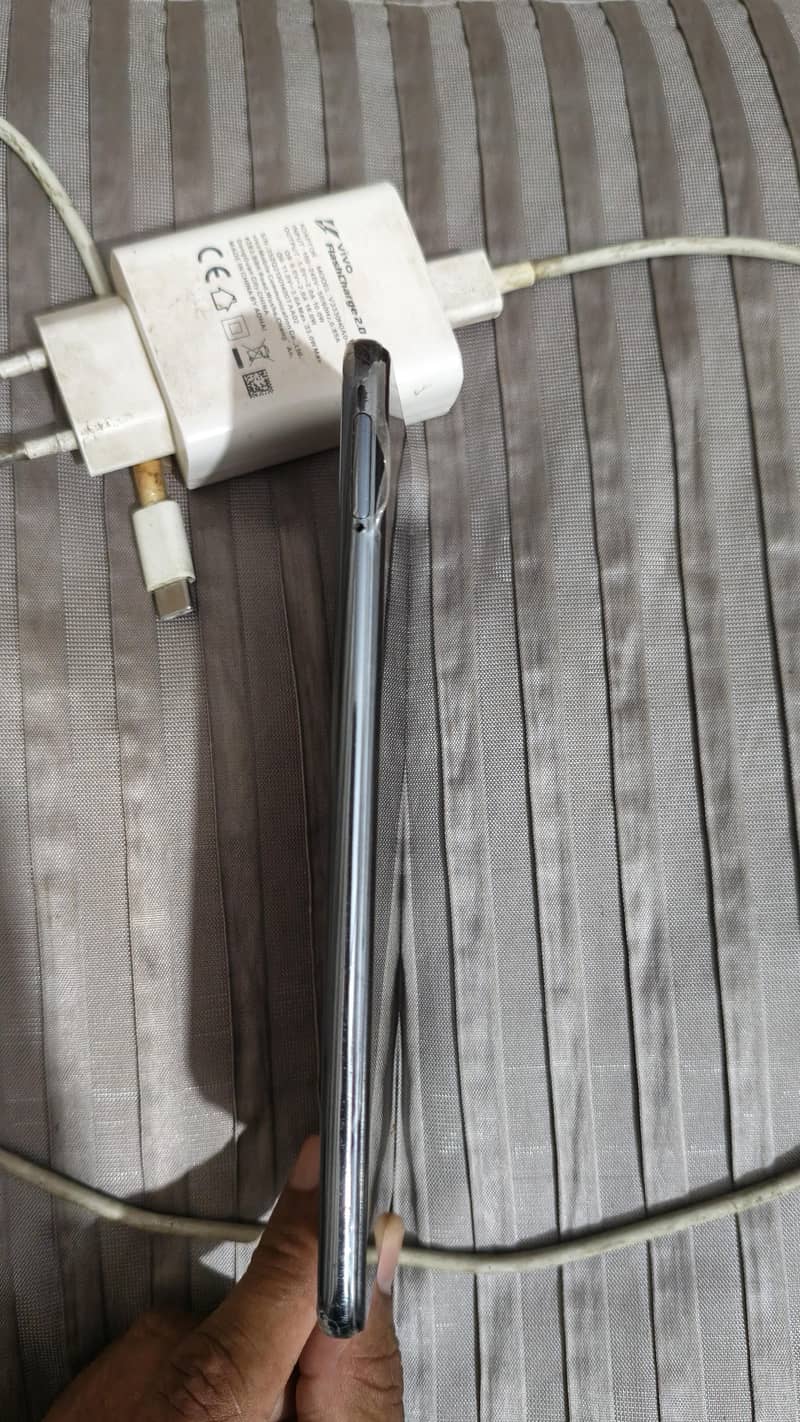 Vivo V21e 4